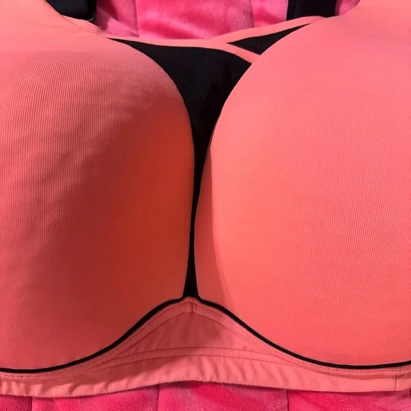 Livi Active Molded No Wire Peach Sports Bra Size 40F - Picture 3 of 8